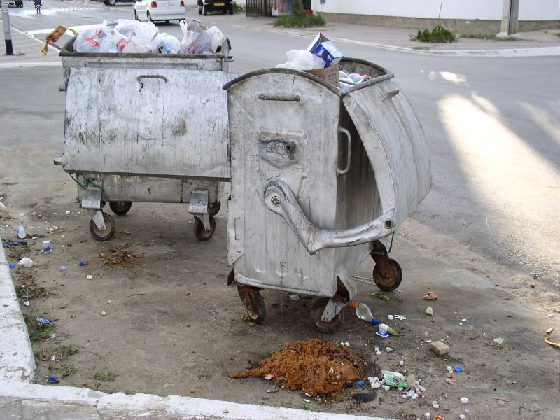 nabeul kontejnery.jpg