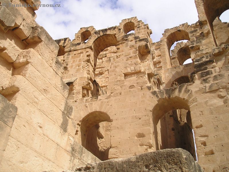 el jem 45.jpg