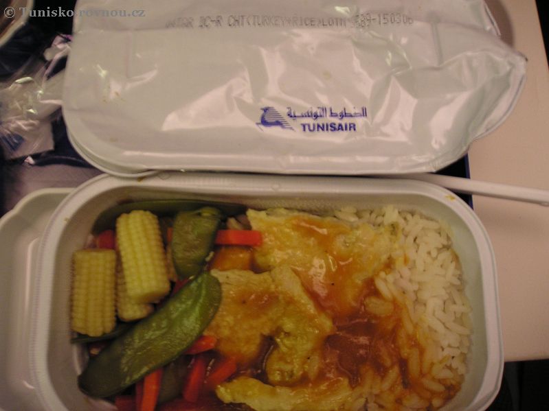 tunisair hlavni jidlo.jpg