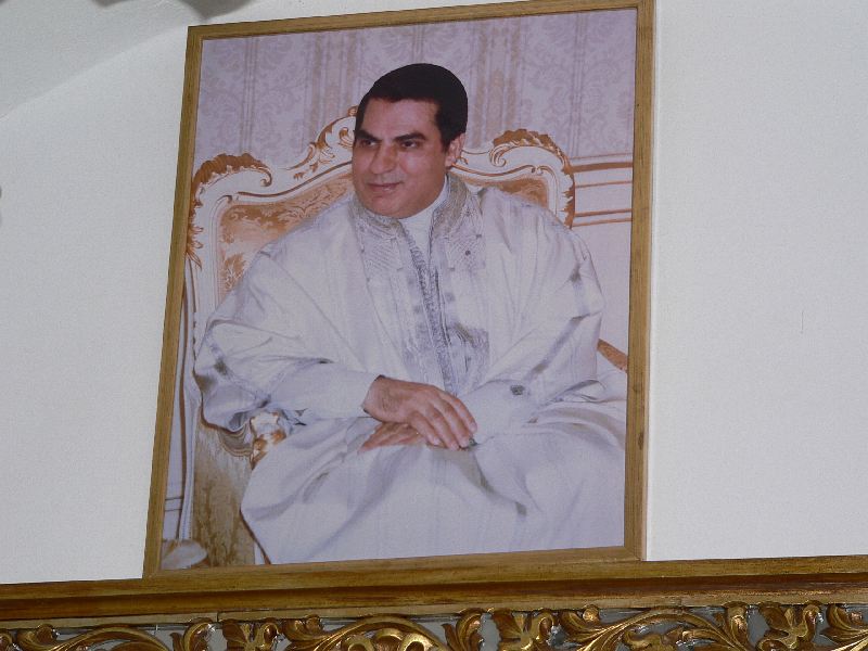 muzeum kartago obraz prezidenta.jpg